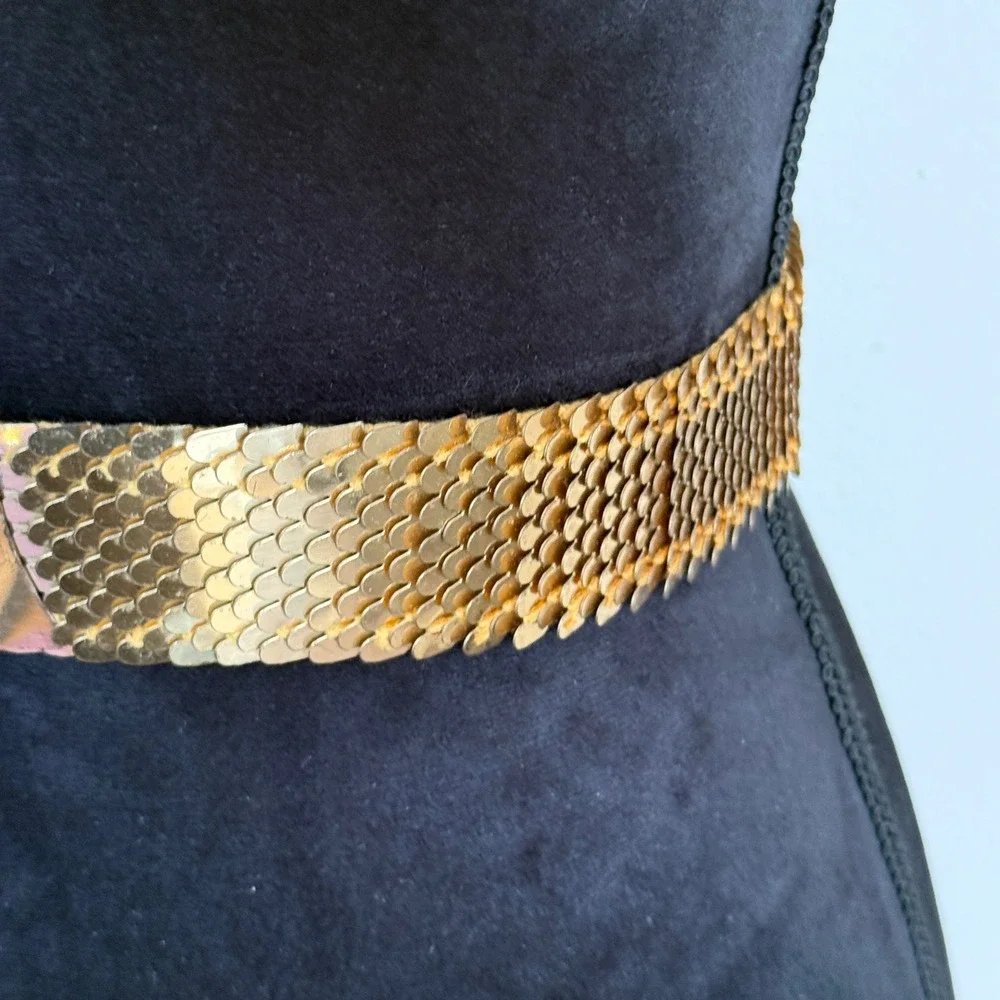 Vtg Gold Tone Metal Flower Belt Elastic Chain‎ Mesh Fishtail Buckle stretch glam